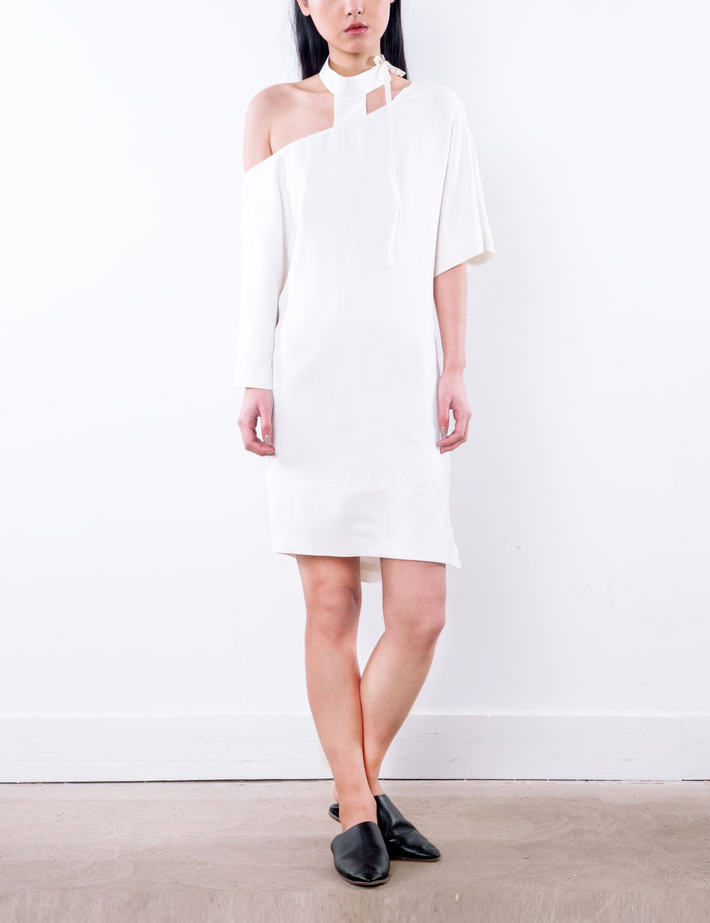 Shop Side Smock One-shoulder Dress from Vaillant at Seezona | Seezona